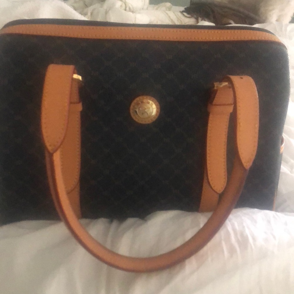 Navy Rioni bag! Excellent condition